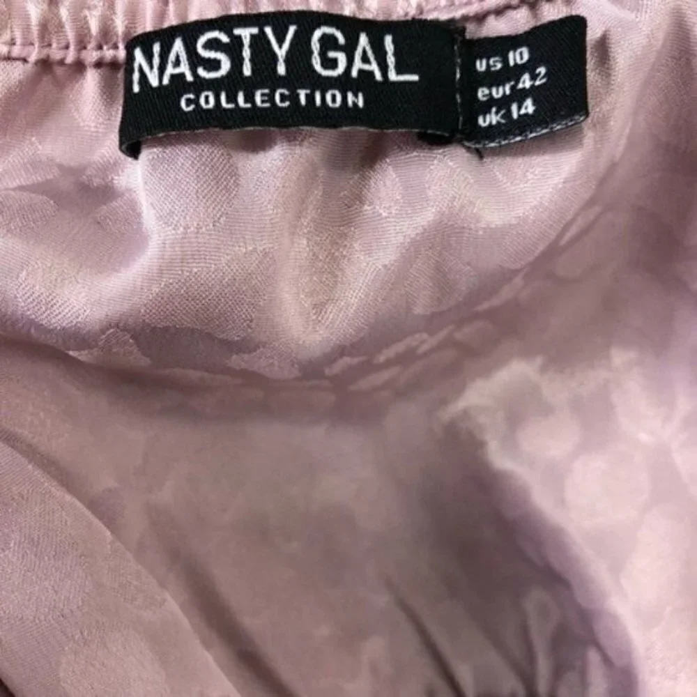 Nasty Gal Sz 10 Lingerie romper Teddy Lacey Front Lavender/Pink nightgown